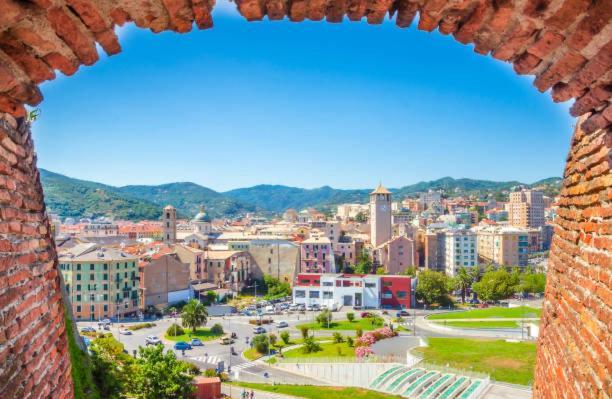 The Dream Apartment 100 M Dal Mare Savona Exterior foto